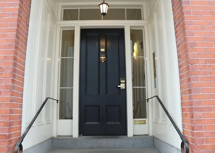 Charming & Stylish Studio On Beacon Hill #6