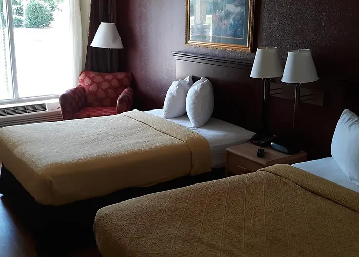 Oyo Hotel Phenix City Central