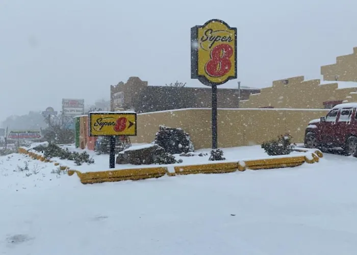 Super 8 By Wyndham Taos