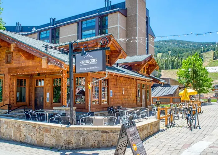 Summit House 406