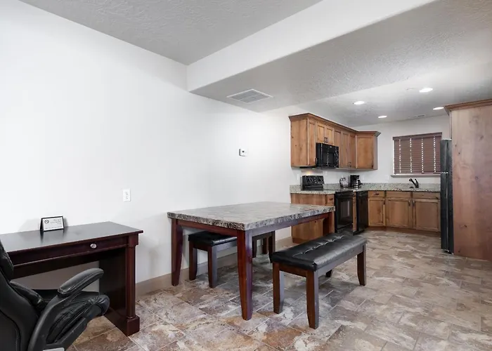 Duchesne Suites