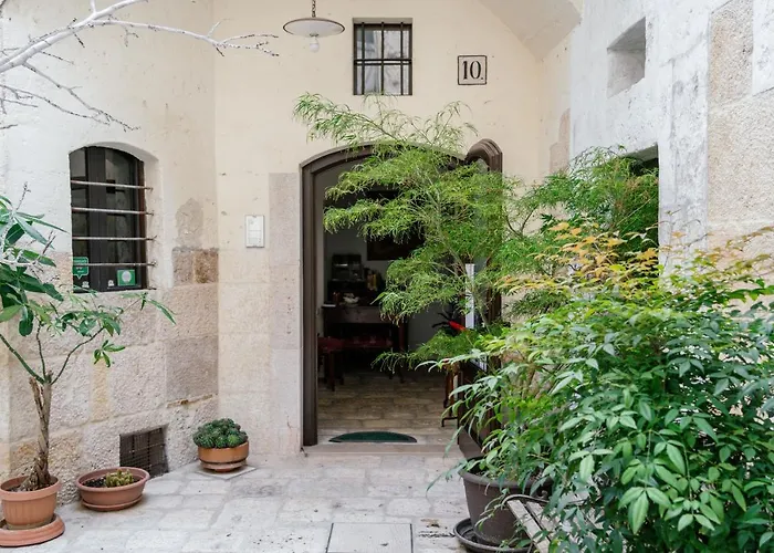 Il Claustro - Bed And Breakfast Altamura
