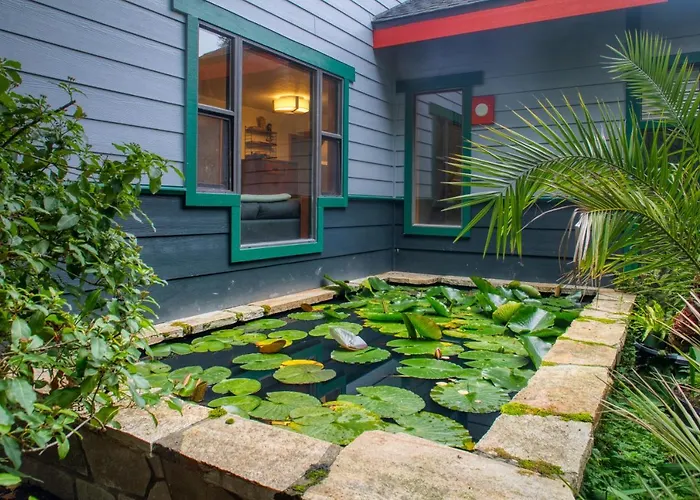 Sehome Garden Inn