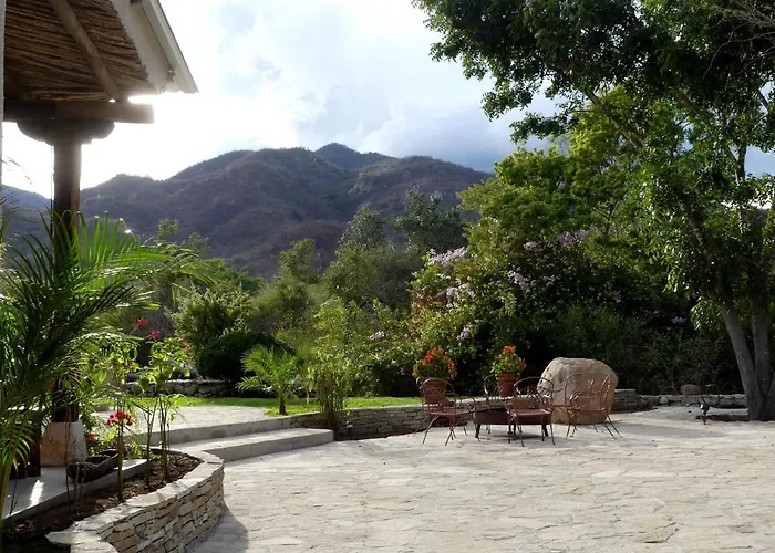 El Pedregal - Hotel En La Naturaleza