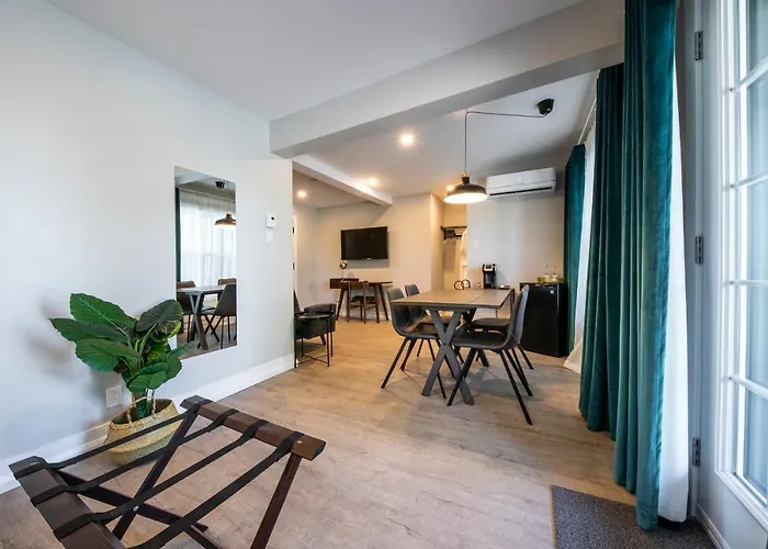 Square Victoria Maison Hoteliere