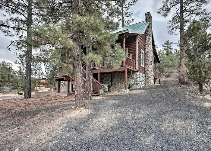Fire Pit + Game Room: Heber-Overgaard Cabin!