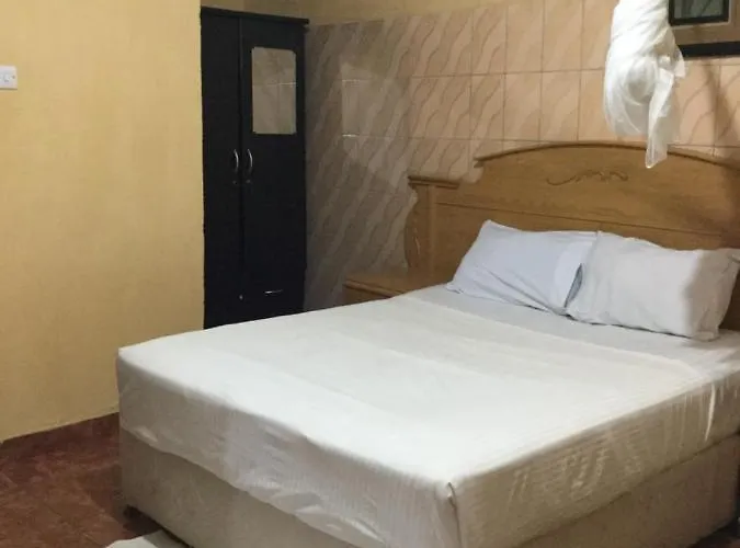 Maldec Executive Lodge