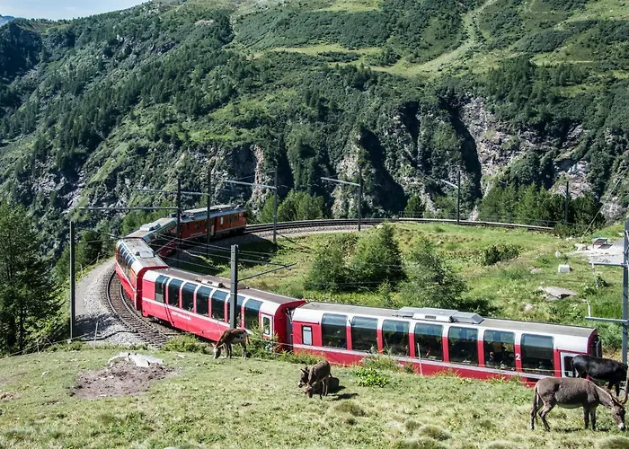 Hotel Bed & Rooms , Corte Rossa -1 Min Walk To Bernina Express