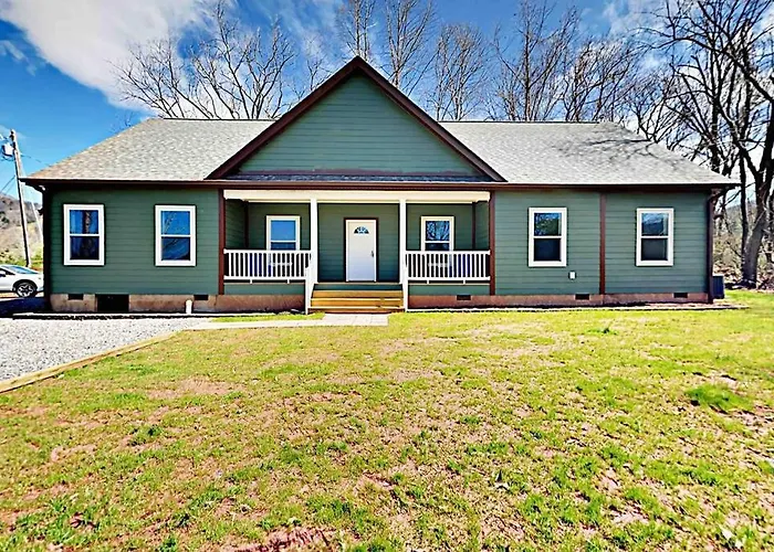 Serenity Views Comfort - Close To City & Parkway!