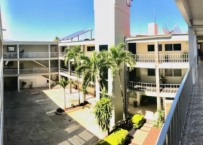 Hotel Del Camino Real