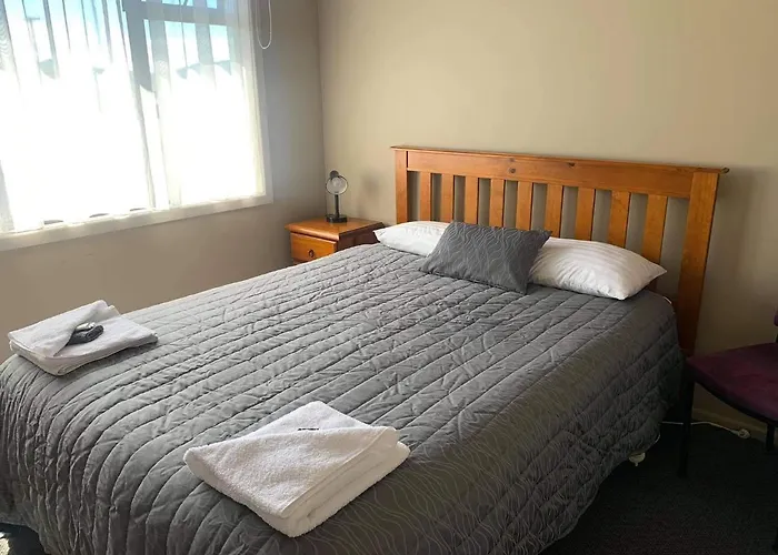 Catlins Hotel