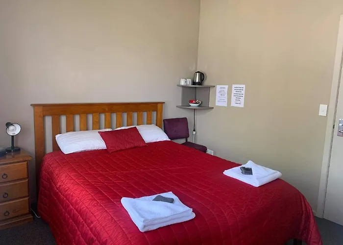 Catlins Hotel