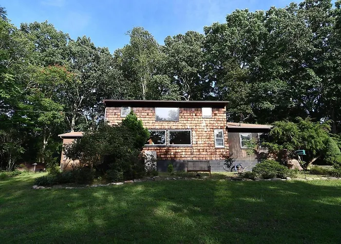 Sleepy View Retreat - Hot Tub, Trail, Hiking, Pet Friendly, Grill, Wifi, Fire Pit, Screen Porch, Family Friendly, Games, King Bed, Secluded, Fireplace, Pond