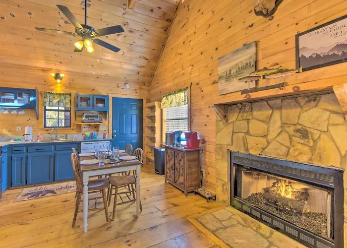 Creekside Cabin In The Blue Ridge Mountains!