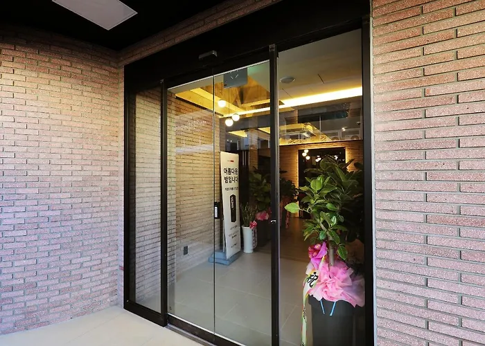 Hotel In Modern