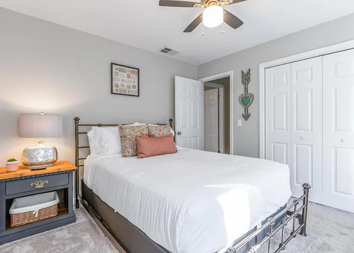 Cozy Getaway Extended Stay, 5Br Open Air Near Dt