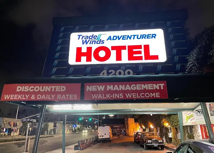 La Adventurer Hotel
