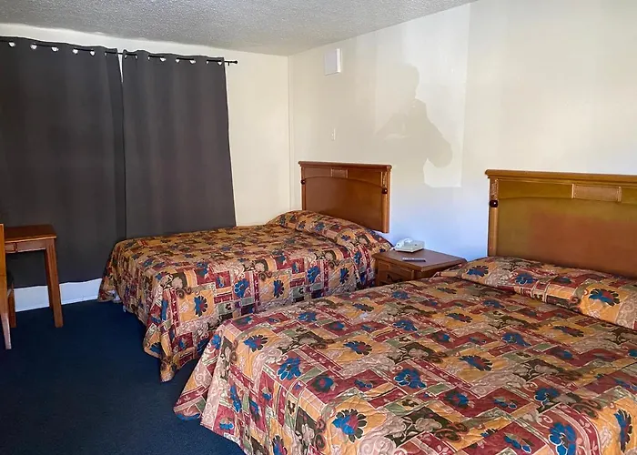 Golden Hills Motel