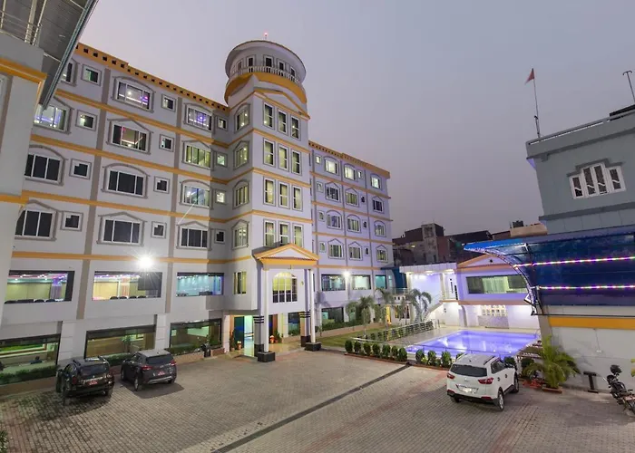 Siddhartha Hotel Grand City