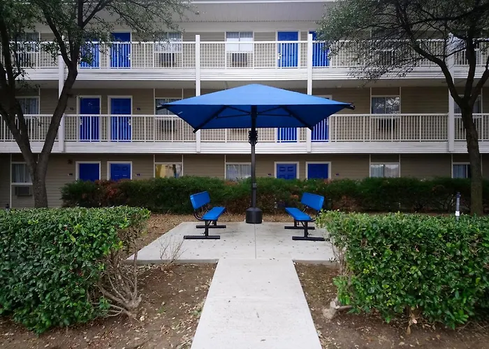Intown Suites Extended Stay Carrollton Tx - Westgrove Drive