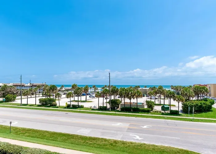 Stunning Ocean Views Steps From The Beach With Pool! Fabulous 4Th Floor Studio!