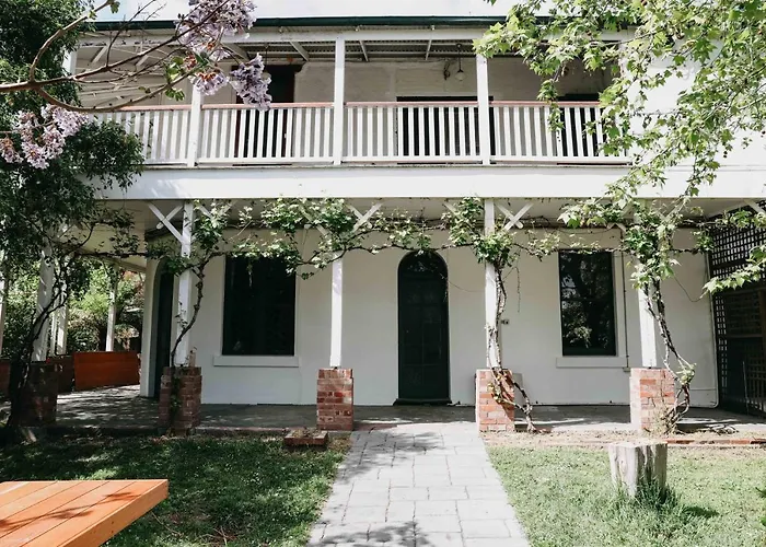 The Robinhood Inn - Drouin
