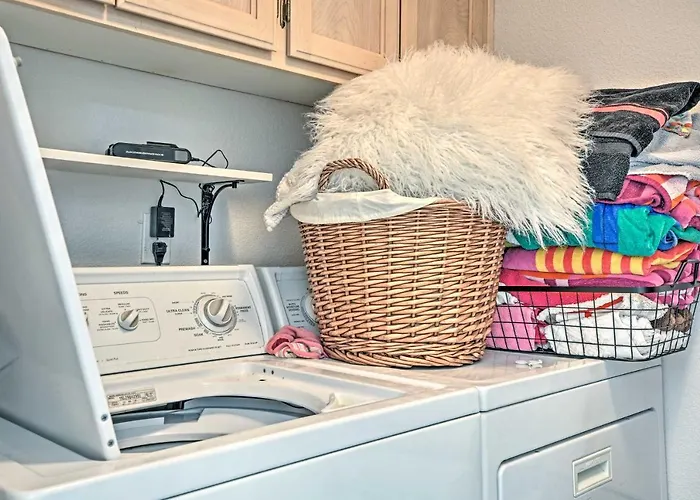 1 Mi To Drinks & Dining: Getaway In Grants Pass