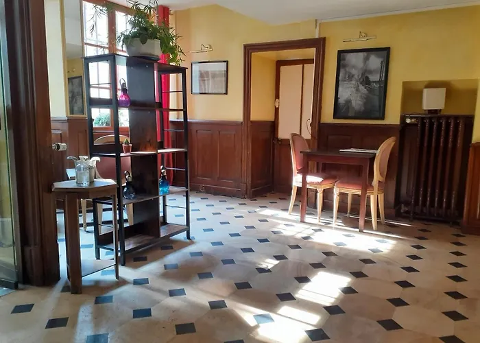 Logis Hotel Restaurant De L'Ecu