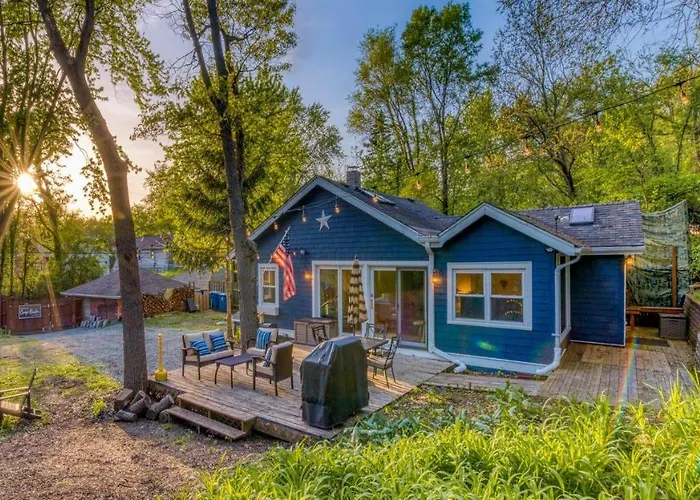 Secluded Fenced Cottage W Dune Top Hot Tub Near Hiking Dog Friendly