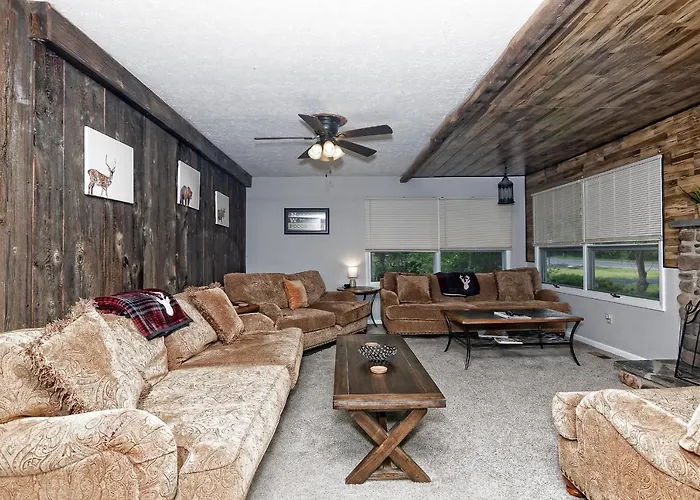 Camelback Rd Rancher- On One Acre & Near Attractions