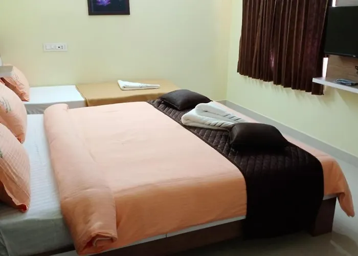 Giri Nandhana Residency