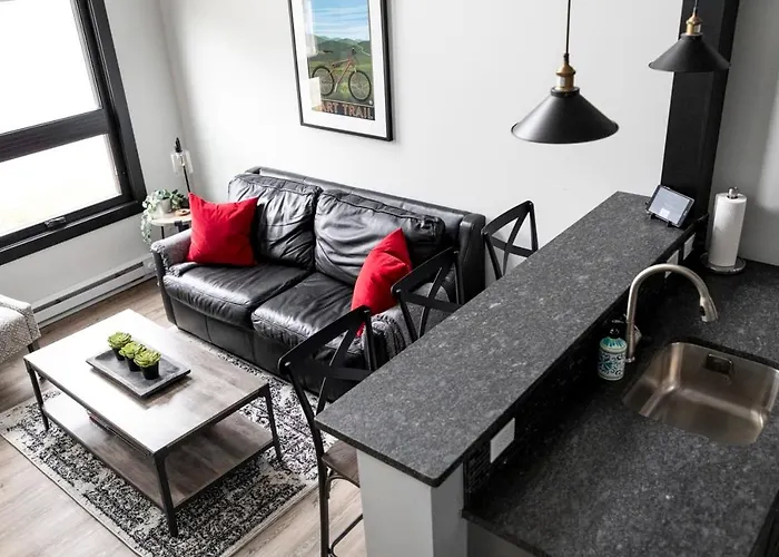Center City Lofts 508 Unit 2 Close To Downtown And The Tart Trail