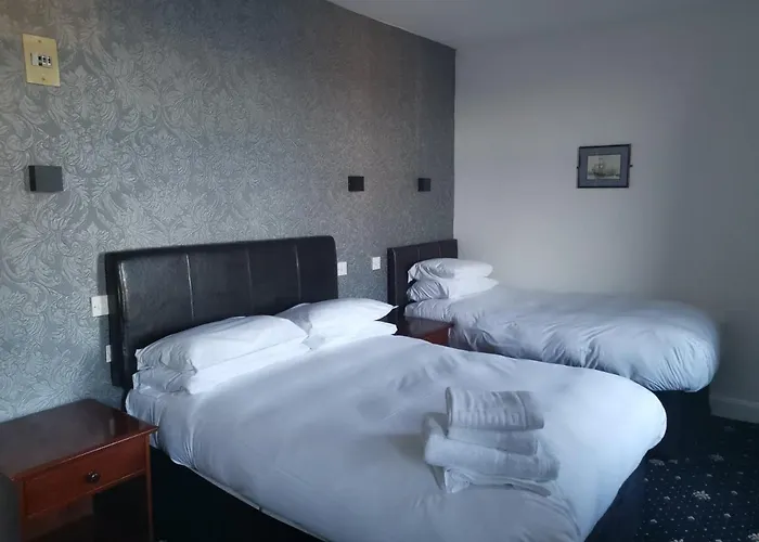 Marine Hotel