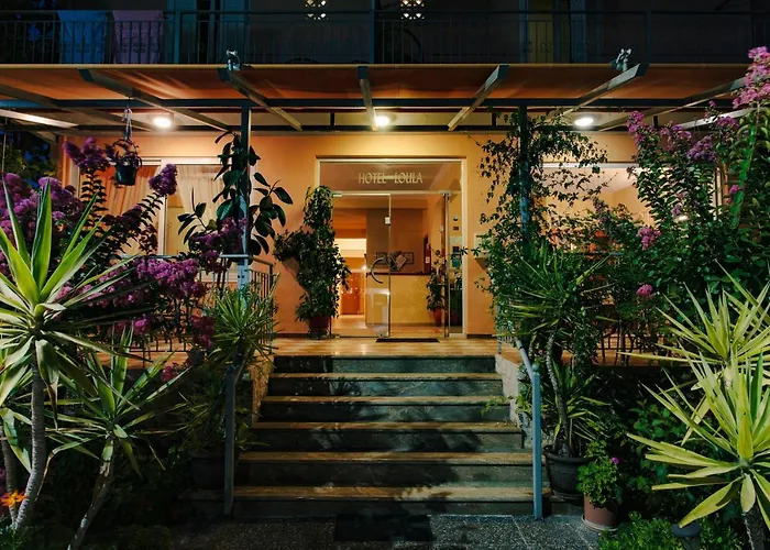 Hotel Loula Rooms And Apartments