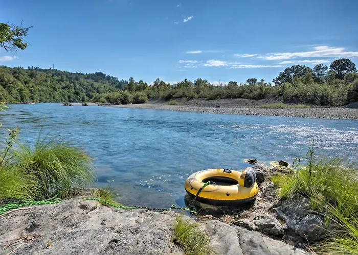 Quaint Riverside Reprieve W/ Kayaks + Floats!