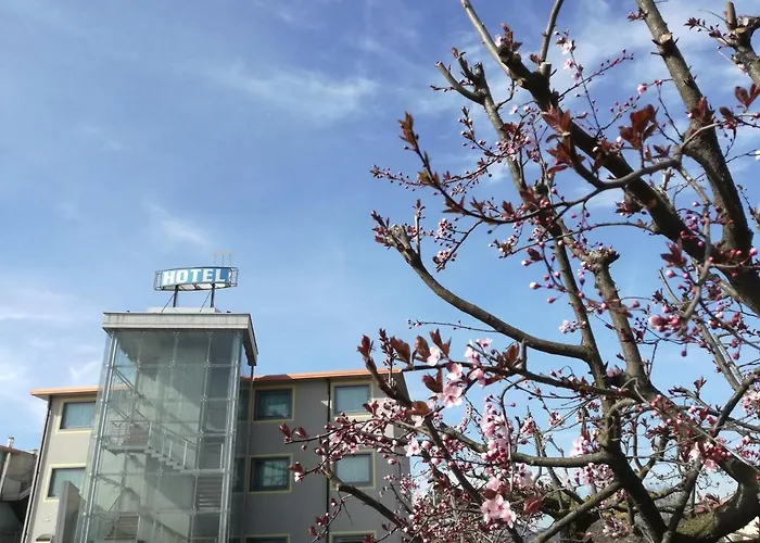Hotel Medea