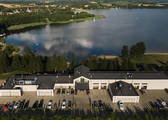 Hotel M Club Lake Resort
