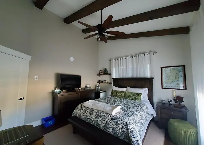Back Home Lodging