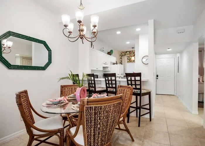 Royal Palm 203