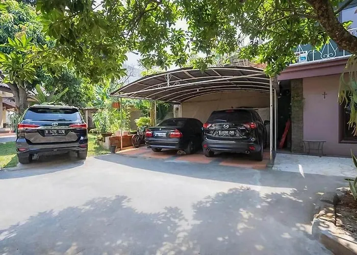 Reddoorz Near Rs Mitra Keluarga Depok