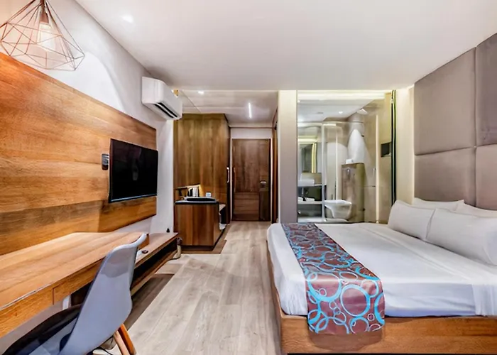 The Plazinn By Legends Hotels