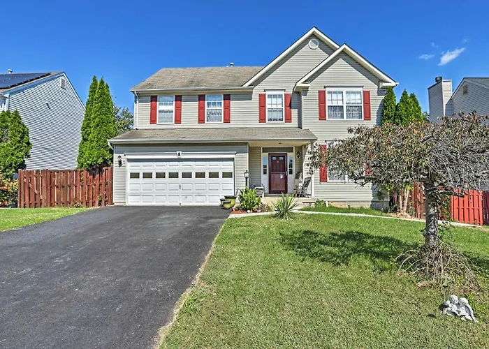 32 Mi To Dc: Lower-Level Woodbridge Apt W/ Patio!