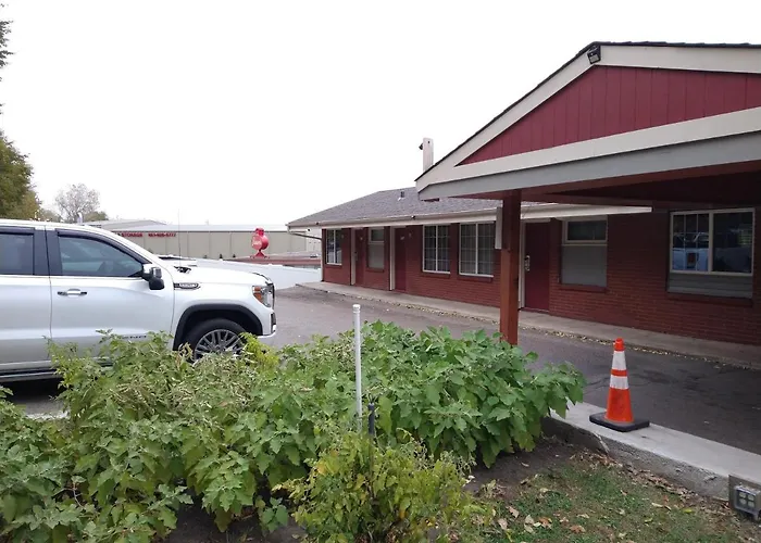 Highway Motel