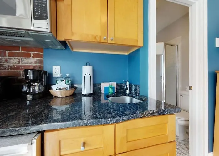 Centrally Located Studio In The Southend, #25