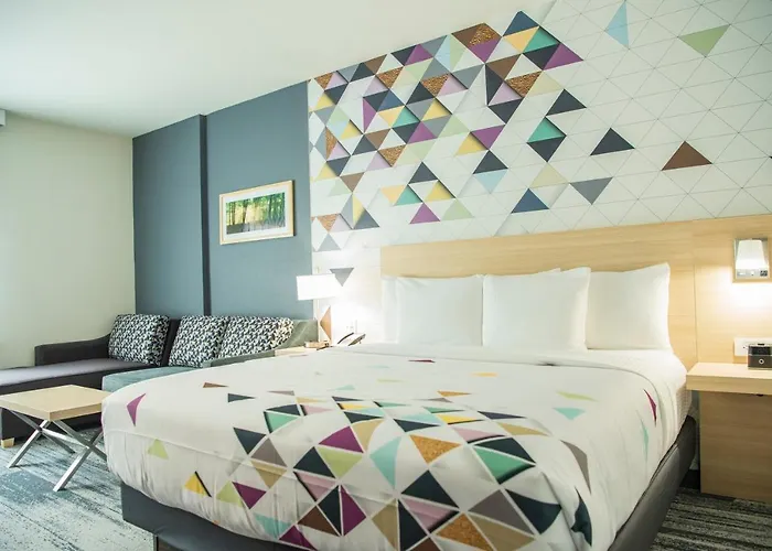La Quinta Inn & Suites By Wyndham Lake City