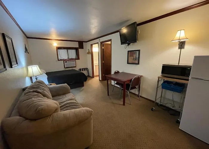 Highland Court Motel