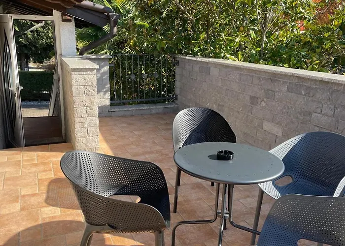 Madonca Rooms & Restaurant