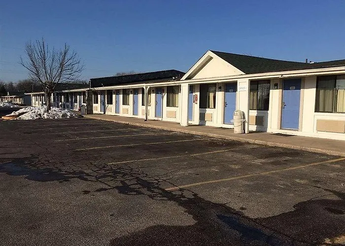 Travelodge By Wyndham Benton Harbor Mi