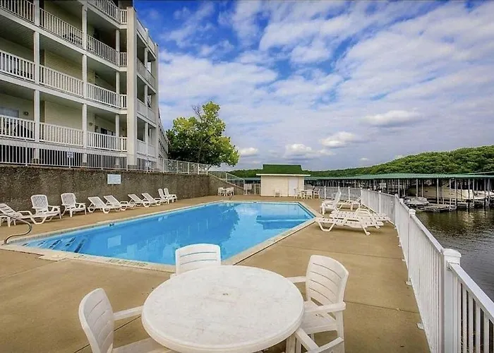 Family Fun Lakefront Condo At Parkview Bay