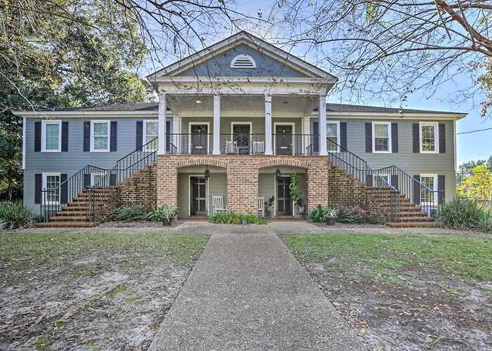 Walk To Broad St: Central Thomasville Condo